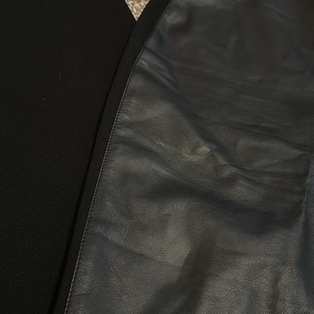 Chicos women’s black faux leather front leggings, Size 1.5= 10 - Picture 2 of 4
